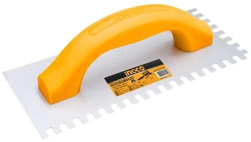 Plastering trowel with teeth